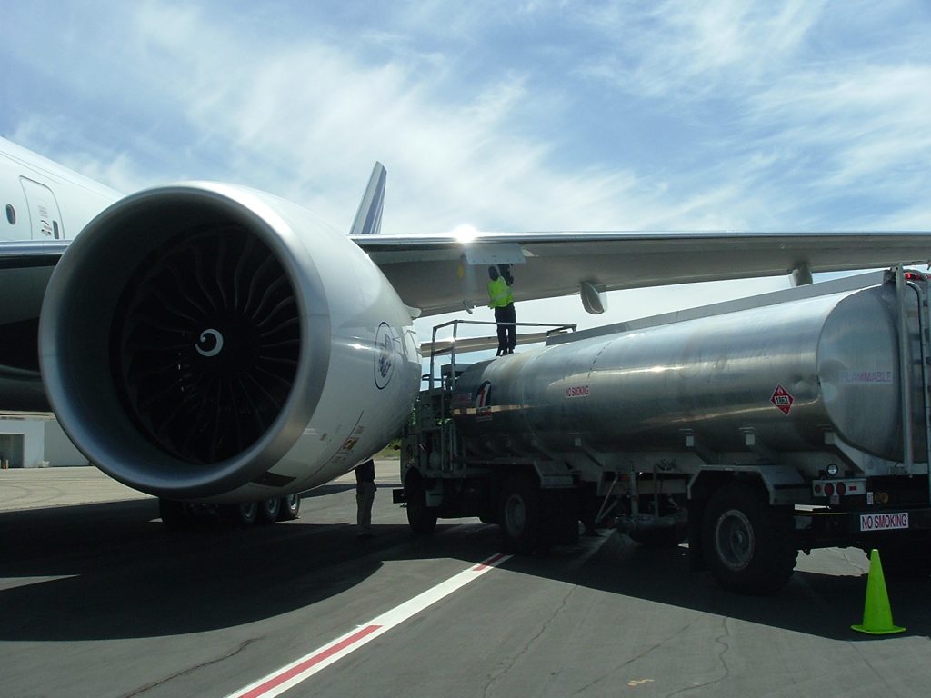 Air_France_Boeing_777-300ER_(572891563)